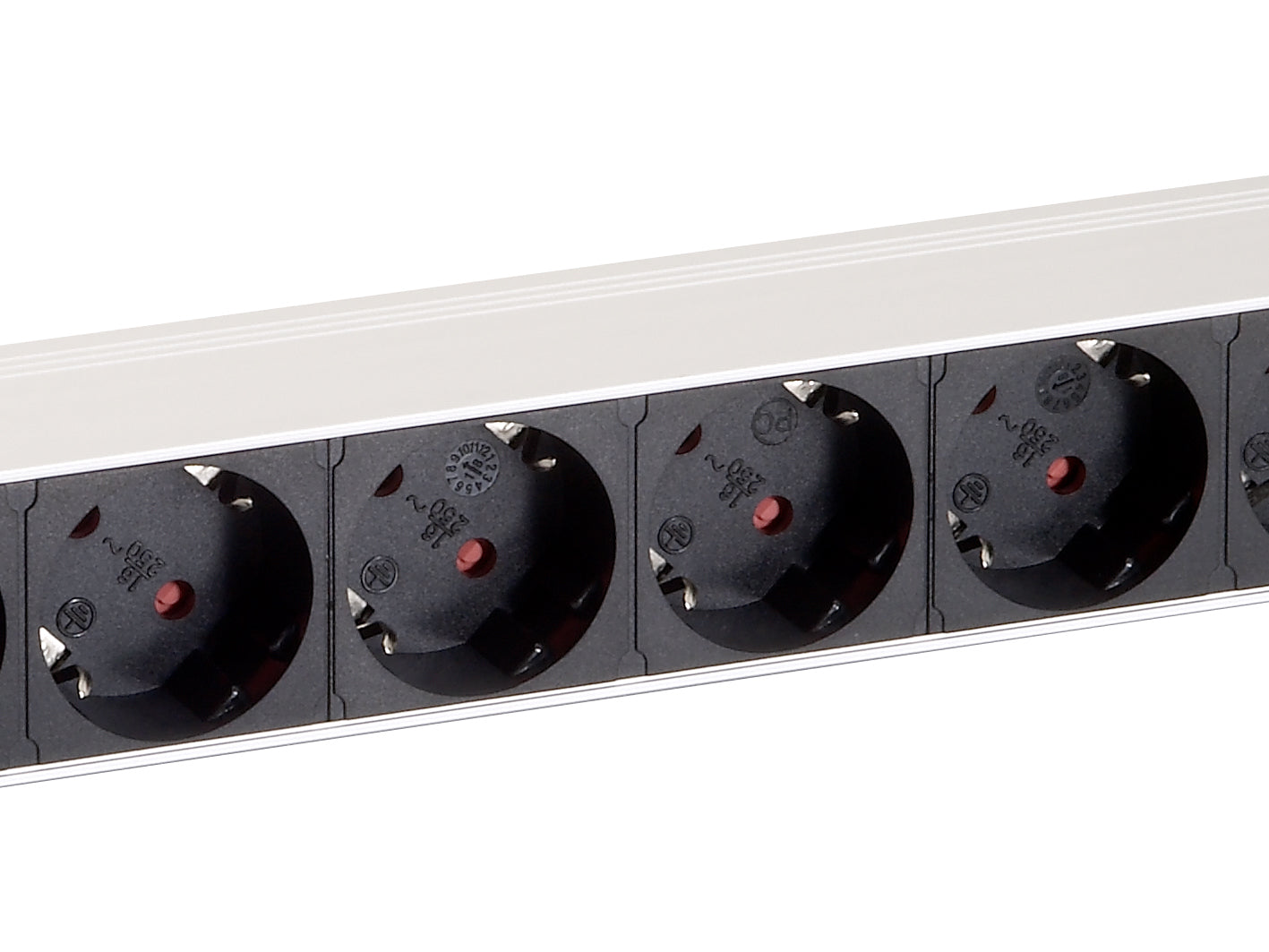 EQUIP 8-Outlet Power Distribution Unit