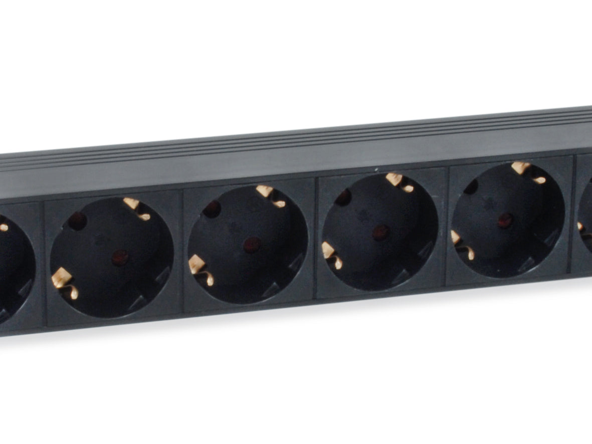 EQUIP 8-Outlet Power Distribution Unit